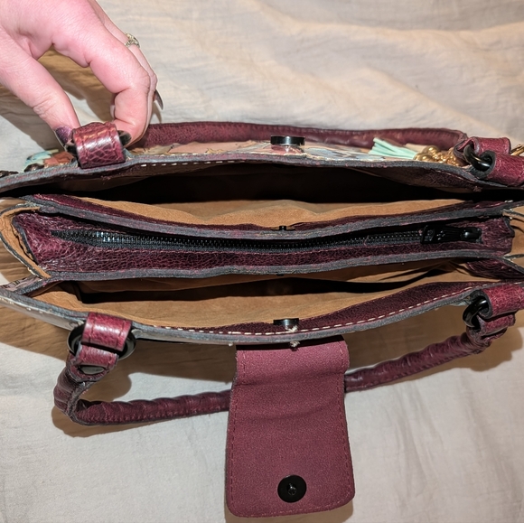 Patricia Nash Rienzo Shoulder Bag in Dusty Rose Print Leather w/ Burgandy Trim - Picture 7 of 14